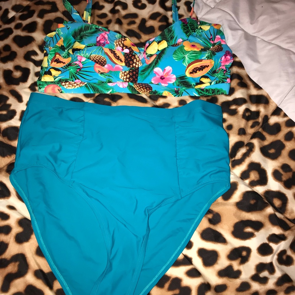 Plus size 2 piece tropical swimsuit